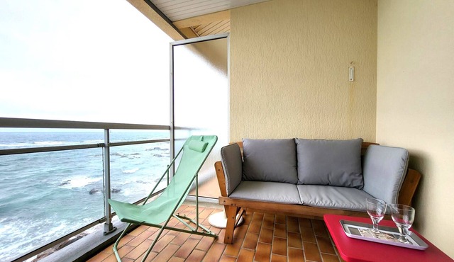 Seafront Apartment with Terrace and Garage in Charming La Chaume, 2 Bedrooms