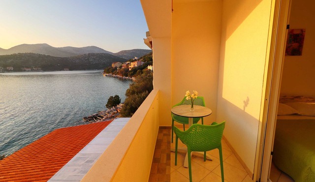 Seafront Apartments Anthony