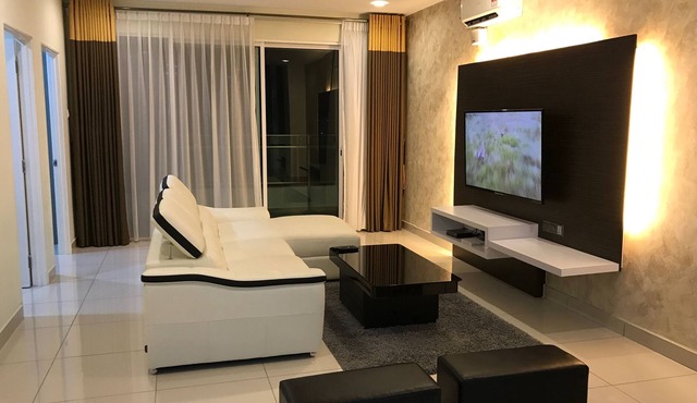 Seafront Cozy Luxury Apartment