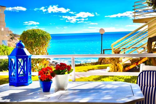 SeaFront DeLuxe, vistas al mar, acceso directo a playa y piscina