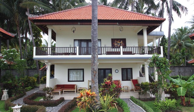 Seafront Double Room in Bondalem Beach Club