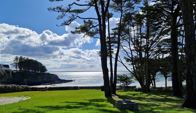 Seafront family home - Waterfront - Sleeps 14
