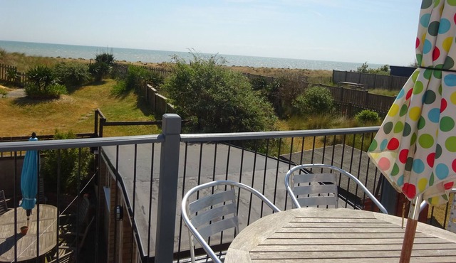 Seafront Family House With Direct Access to the Beach and Dunes