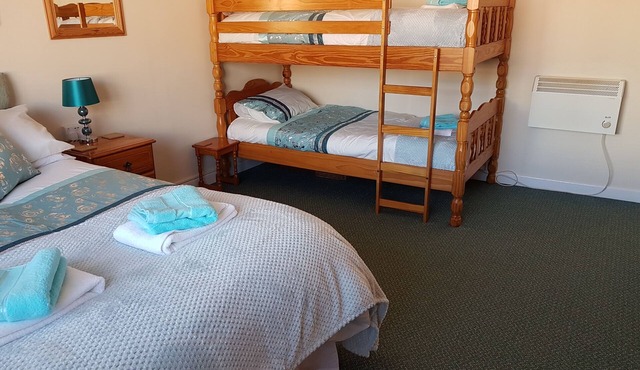 Seafront Holiday Apartment With Heated Summer Swimming Pool