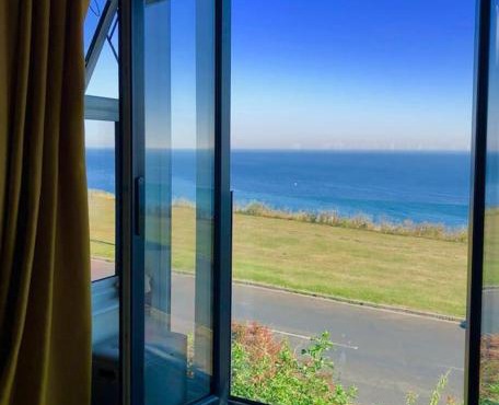 Seafront home with fabulous sea views