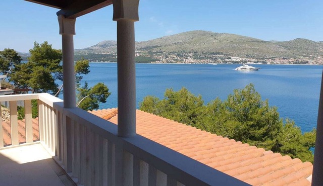 Seafront House with beautiful terraces and private beach