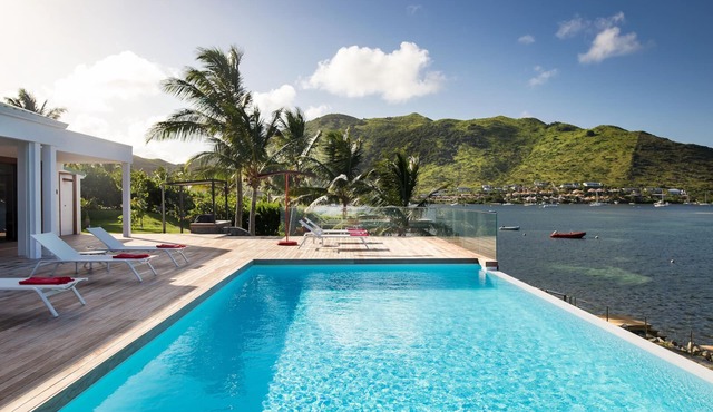 Seafront - Kayaks - Kids friendly - Heated Pool - Full AC