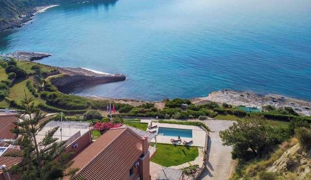 Seafront luxurious 3-bedroom villa with private swimming pool.