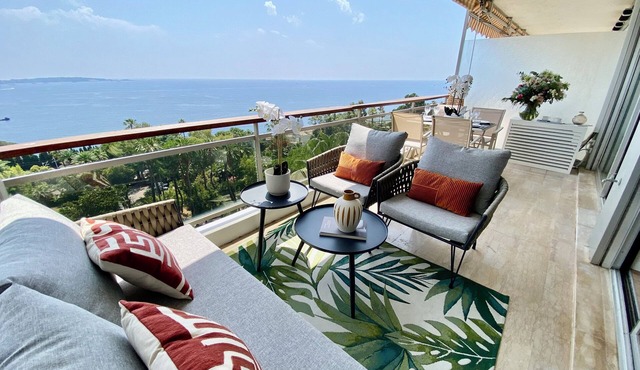 SEAFRONT PANORAMIC VIEW IN SUPER CANNES LUXURY DESIGN SWIMMING POOL TENNIS