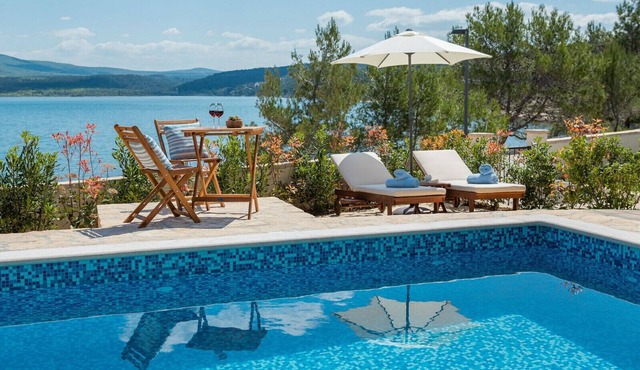 Seafront Villa Noah with heated pool