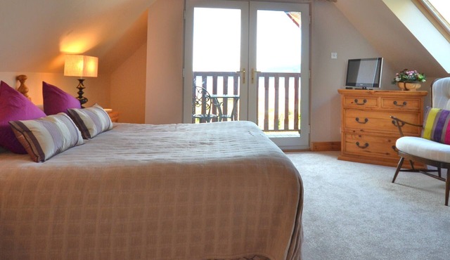 Seafront villa overlooking Lamlash Bay WWW.ARRANHOLIDAYRENTALS.CO.UK