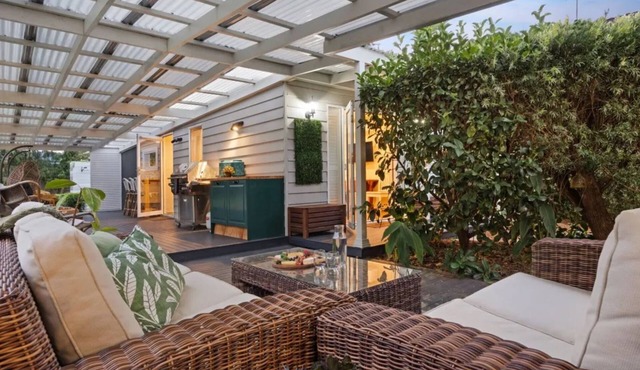 Seagrass Cottage – 35m to beach access