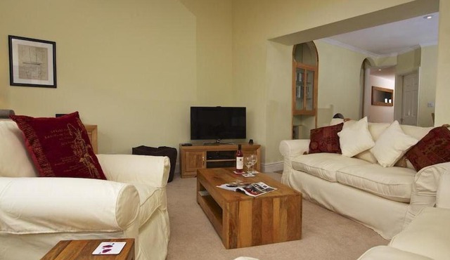 Seagrass, Thornlea Mews