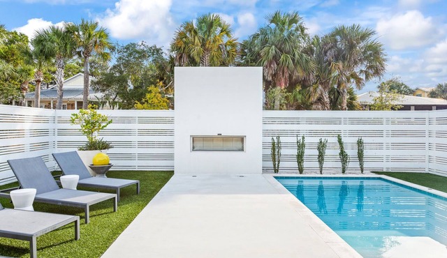 Seagrove- 4 BR, Private Heated Salt Water Pool, Beach Access, Golf Cart and Bikes