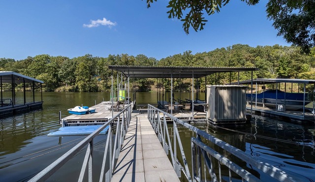 Seagull 2 - 4 Bdrm waterfront house with private dock