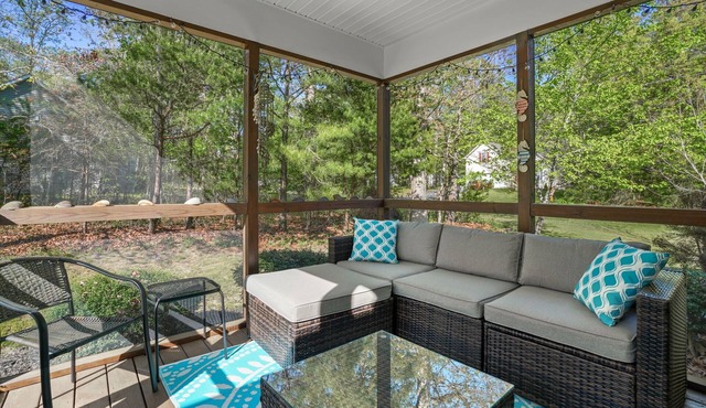 Seahorse Cove | Renovated Coastal Retreat, Screened Porch, Resort Amenities + Pet Friendly