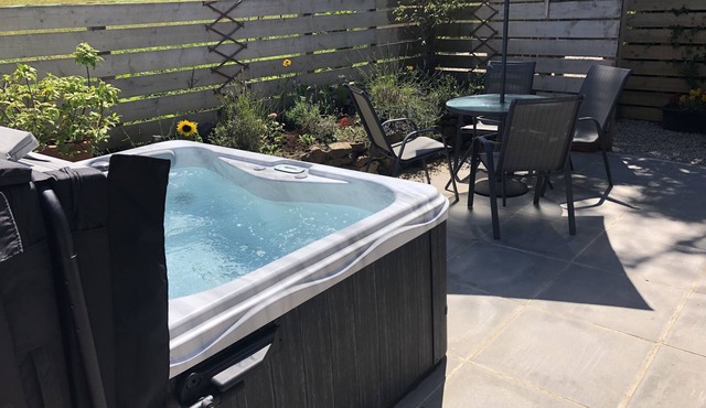 Seahorse Lodge - a hidden countryside gem with Hot tub