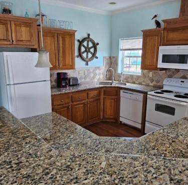Seahorse Sea Fish Camp Sleeps 16