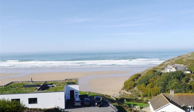 Seahorses, Mawgan Porth with sea views