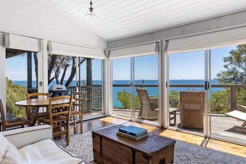 Seahouse Studio - Private Beach Access Pets