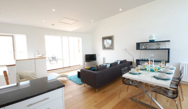 SEAL COVE, family friendly, country holiday cottage in Southwold