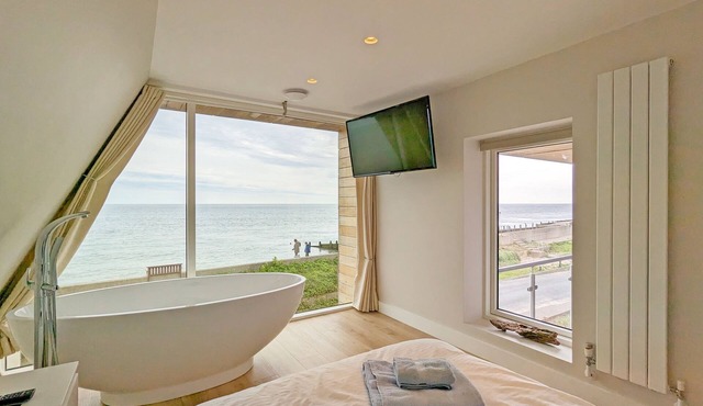 Seal View - sleeps 10 guests in 5 bedrooms