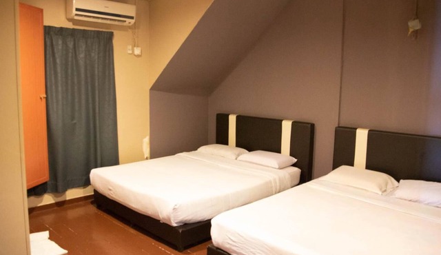 Sealion Pulau Ketam Inn