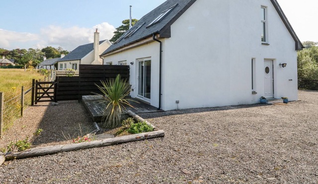 SEALLADH, romantic, with a garden in Port Appin