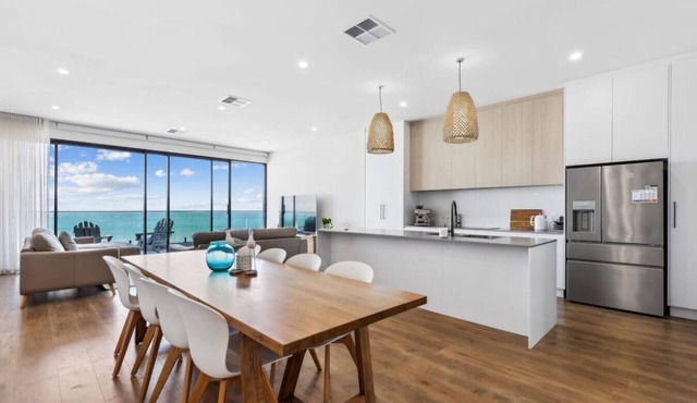 Seamist On Seagull, Expansive Views