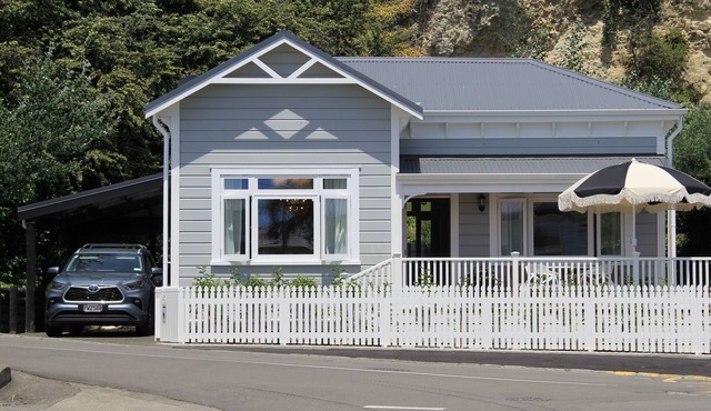 Seapoint Cottage, Luxury Accommodation