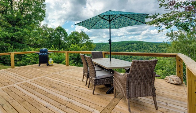 Searcy Vacation Rental w/Deck & Water Views!