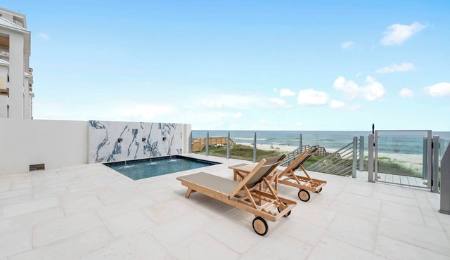 Searenity At Eleanor Beach-Luxury Beachfront 6BR Home-Private Plunge Pool-