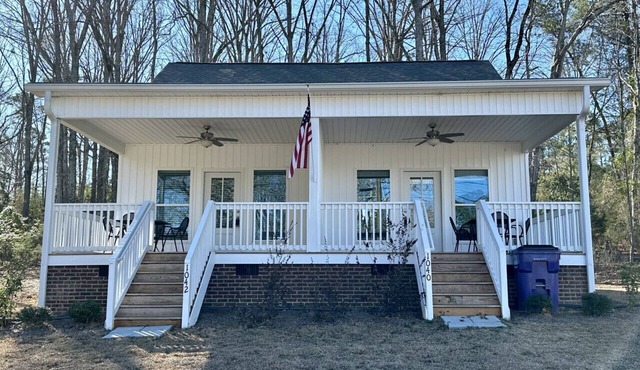 Seas the Day - 2BR w/Lake Views, Walk to Marina, Beach, Food & Music!