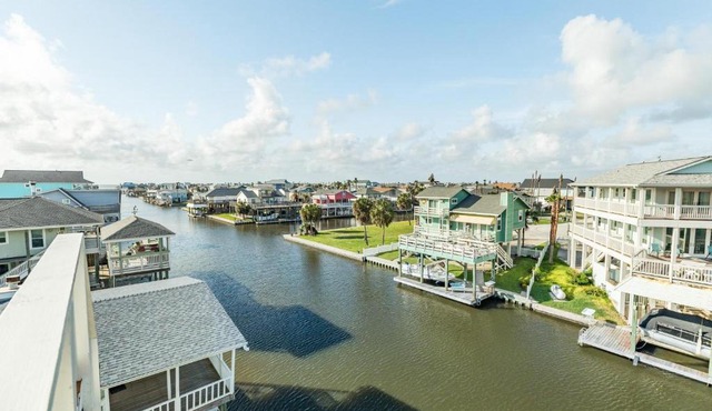 Seas the Day - Amazing 360 Water Views from Tallest Deck in the Area - Easy Walk to Beach