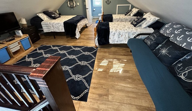 SEAS THE DAY IN BRIGANTINE-BEACH BLOCK COTTAGE- 5 HOUSES TO BEACH FRI-FRI RENTAL