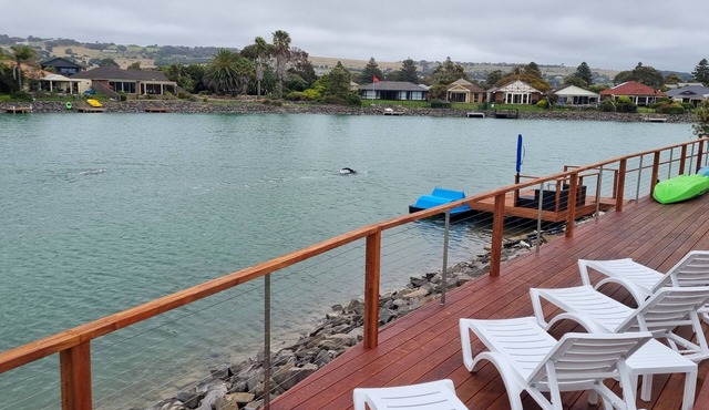 Seas the Day - Lakefront getaway by the beach