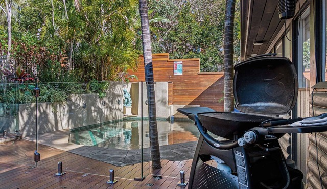 “Seas The Day” – Pool & Fireplace