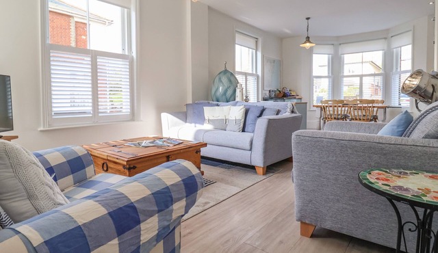SEAS THE DAY, pet friendly in Southwold
