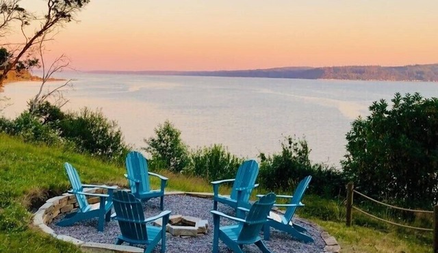 "Seas the Moment" AIRSTREAM International SEA-RENITY Beach WATERFRONT & Kayaks