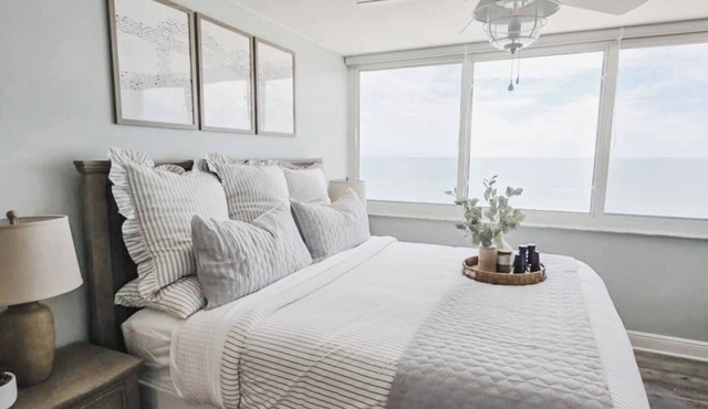 Seasalt Shores Oceanfront Condo - Heated Saltwater Pool Incredible Sunrises