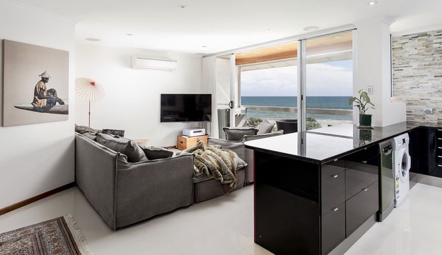 SEASCAPE - 2 bedroom/one bathroom apartment with magnificent Ocean Views