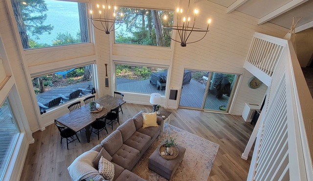 Seascape Cabin | PNW - Waterfront, trails, beaches and so much more!