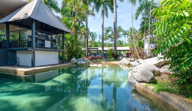 Seascape Holidays – 3 Reef Terraces on St Crispins