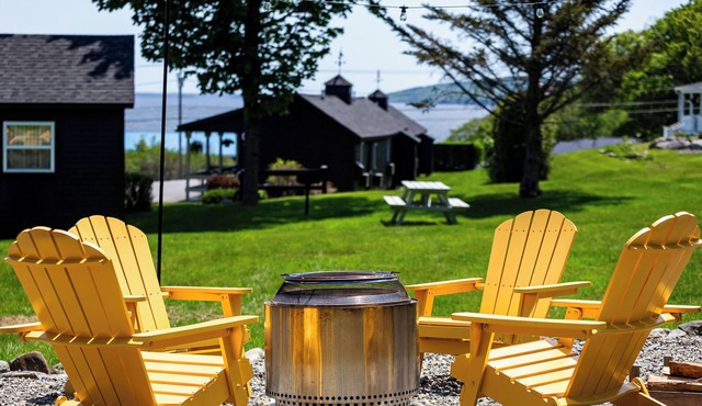 Seascape Motel & Cottages