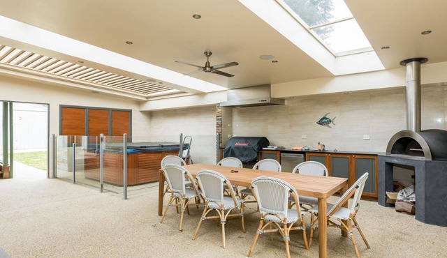 Seascape @ The Cape - Full Linen, Wifi & Pets on application.