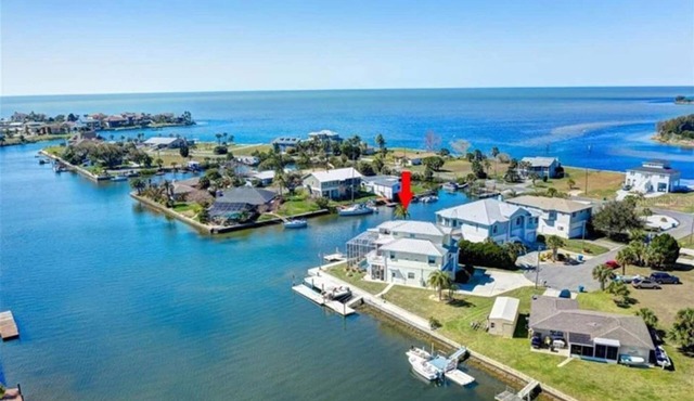 Seascape - WHOLE HOUSE 360 water views, pool, gulf