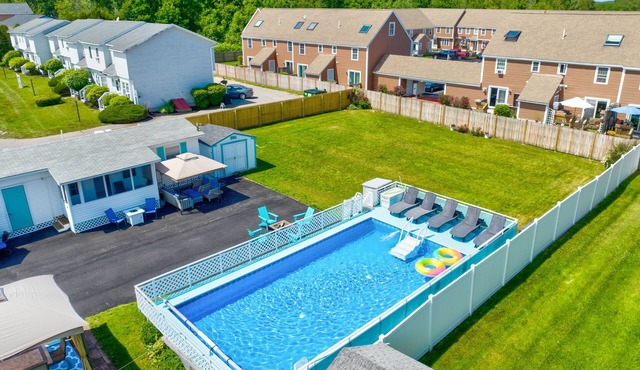 Seashell Cottages/JK Rentals - Cottage 1, 2 full beds, 1 twin