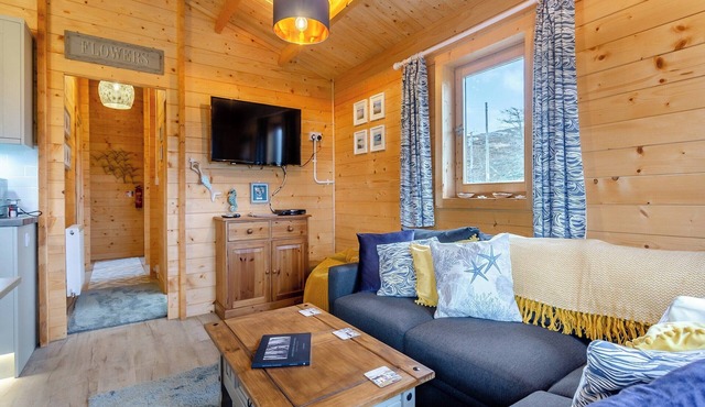 Seashell Lodge is located in Gairloch with views over the sea and beyond.