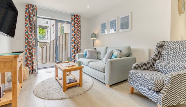 Seashell - R2 - Two Bedroom Apartment, Sleeps 4