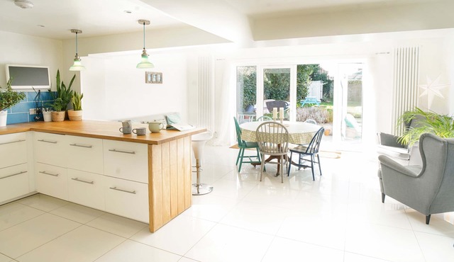 Seashells - 4 Bed - 2 Bath - Nr Beach - Sleeps 7